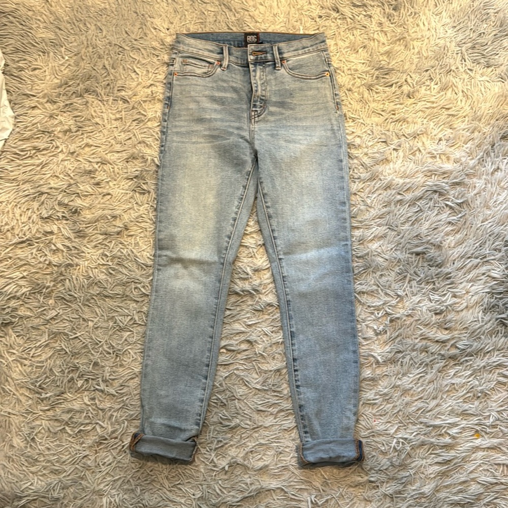 BDG twig high rise light wash jeans size 26. Never worn.